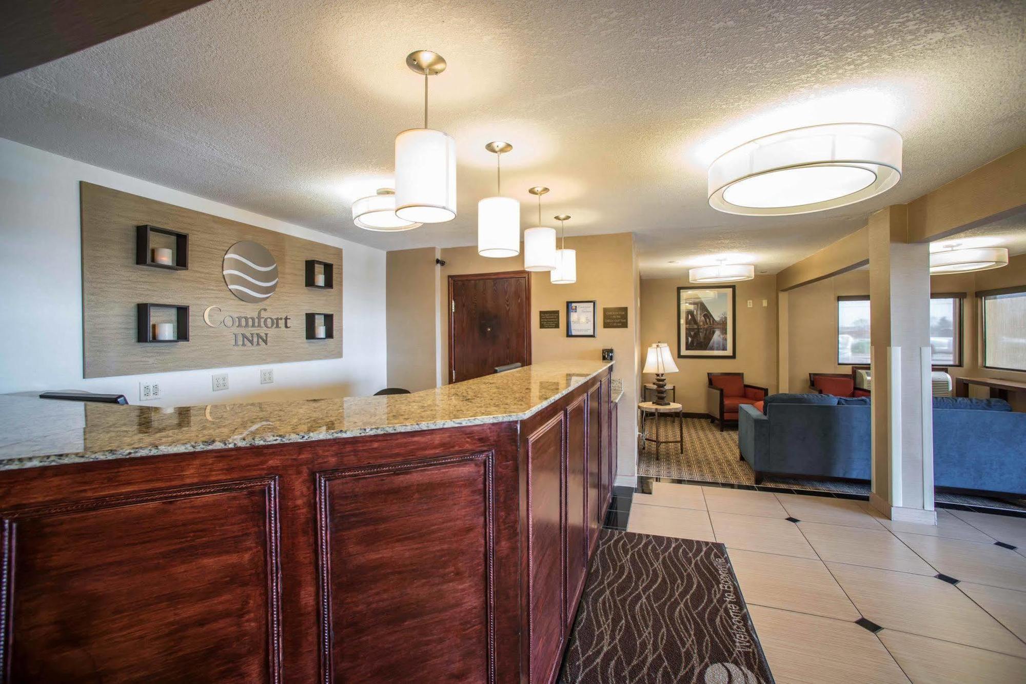 Quality Inn & Suites Boonville - Columbia מראה חיצוני תמונה